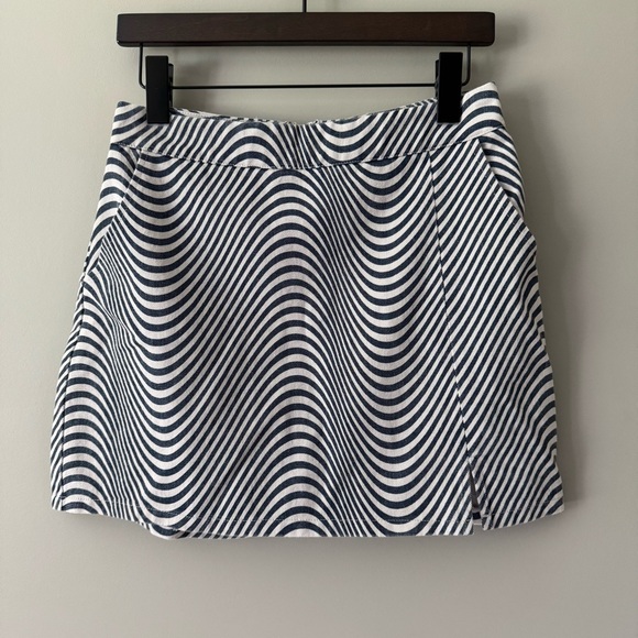ALTAR’D STATE RETRO SWIRL WAVY PRINT DENIM SKIRT SIZE MEDIUM EUC - Picture 1 of 8